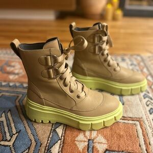 WOMEN'S CARIBOU™ X BOOT LACE WATERPROOF BOOT